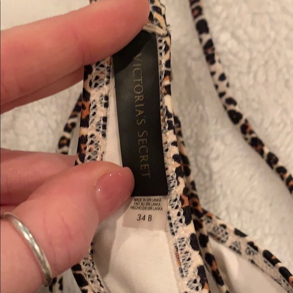 Victoria’s Secret swim top - Picture 4 of 4